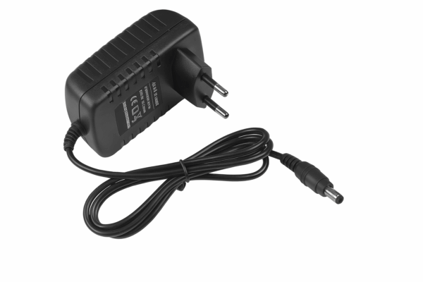 ספק כוח 12V 2A איכותי